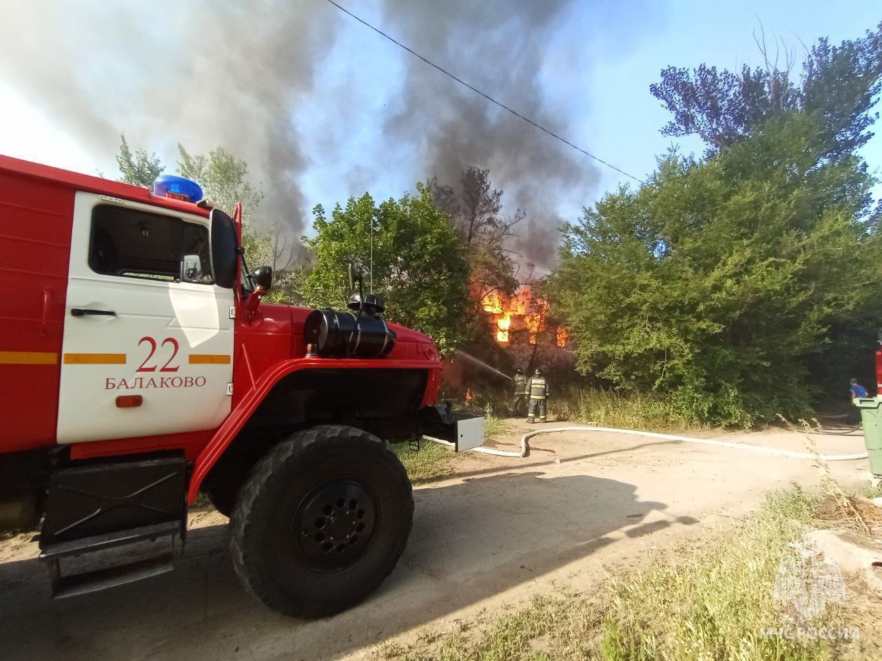 В городе продолжают жечь расселённые дома | 08.07.2024 | Саратов -  БезФормата